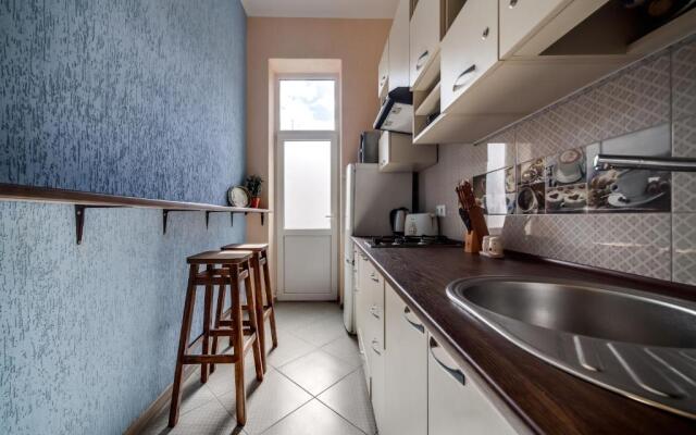 Modern 2BR Apartment in Central Lviv
