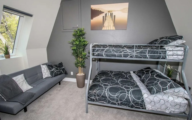 Glass Peak 1597 by RedAwning