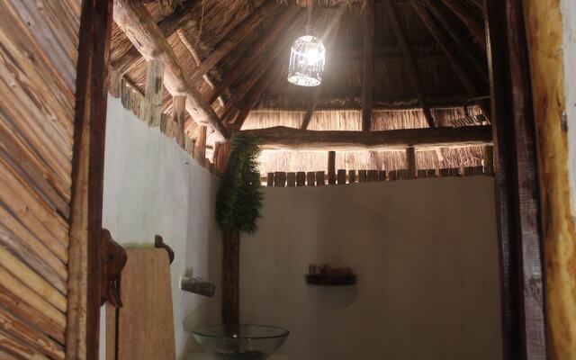 Maya Cabanas & Cenote Tulum