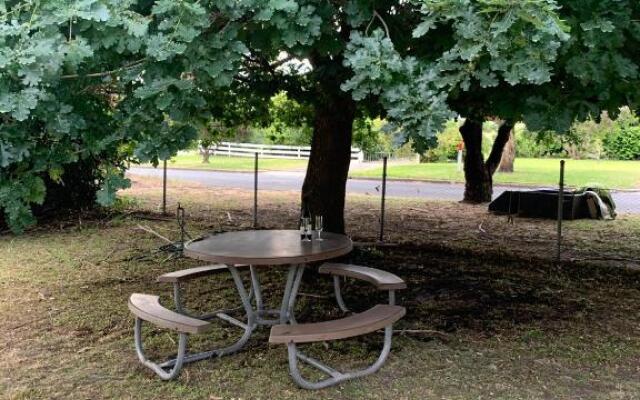 INVERLOCH - 2 Separate Houses in one!