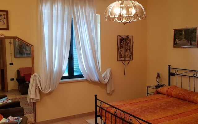 Inviting 3 Bed Apartment In Otricoli