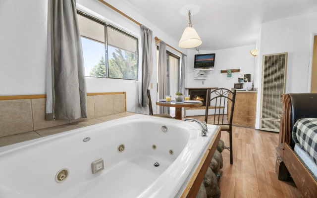 Big Bear Lakefront Lodge