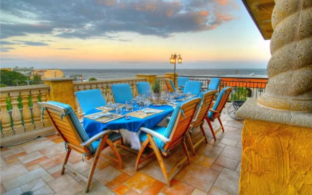 Ocean Lodge