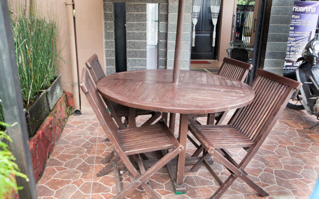 RedDoorz Plus near Isola UPI