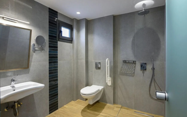 Amyntas Seafront Hotel