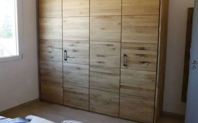 Welcoming Apartment Near Lake