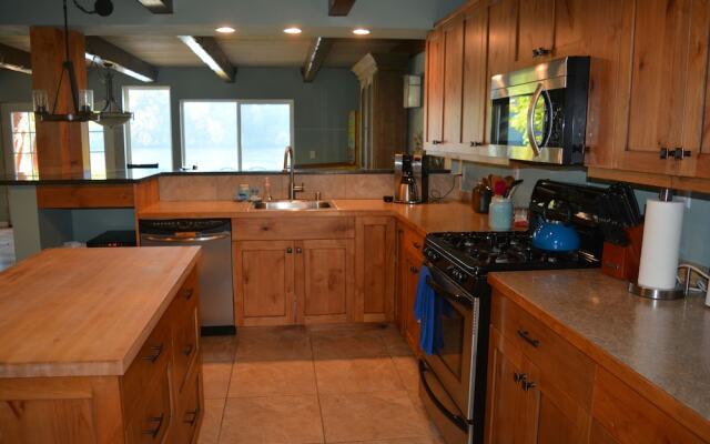 Pirates Cove Beach House