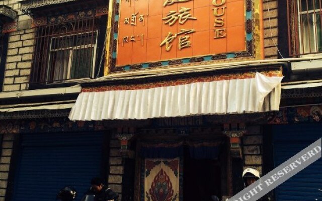 Baiyun Zangshi Guest House