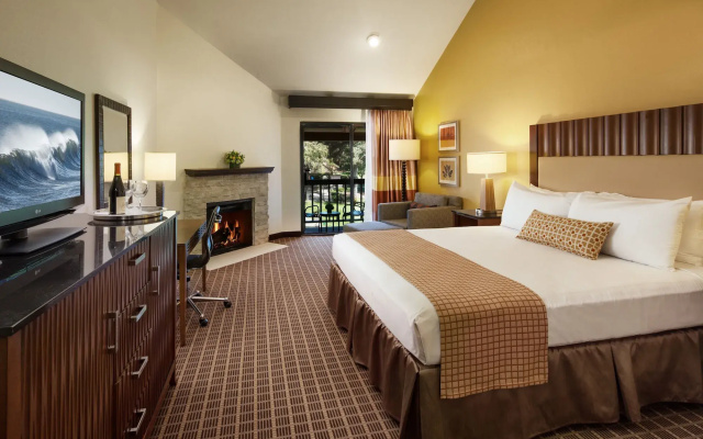 Half Moon Bay Lodge