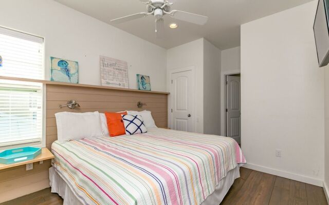 Vista Grande 932 by RedAwning