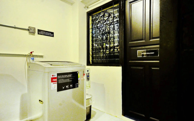 The neighbor hoot hostel & cafe