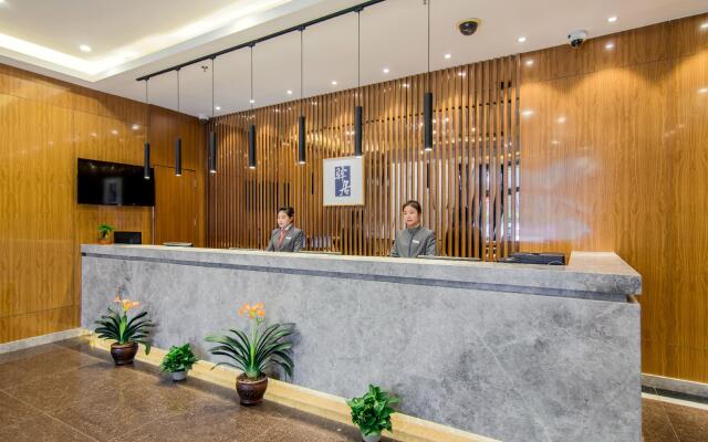 Ease Hotel Shanghai Songjiang College Town Happy Valley