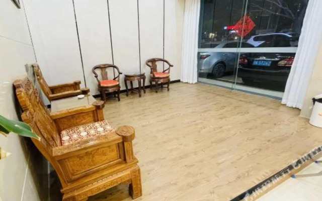 Tianhe Business Hotel