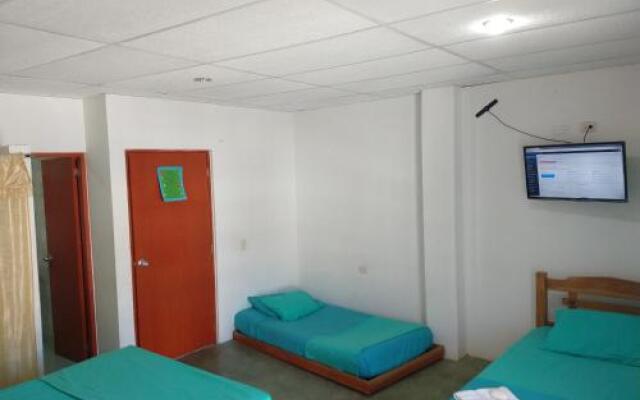 Alcobas a 4 calles de la Playa