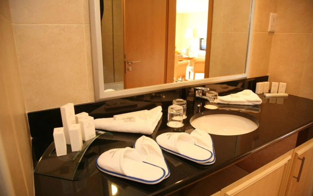 Diamond Coast Hotel