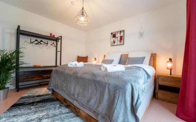 dreamcation - Wohnen in KIRCHE, 3D-Tour, Terrasse, BBQ, Küche, Kamin, 180qm