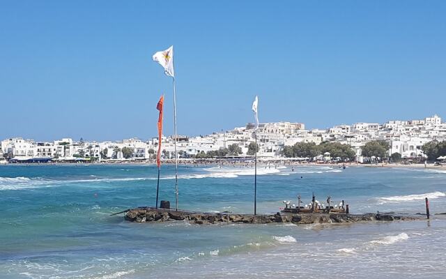 Crystal Mare Suites