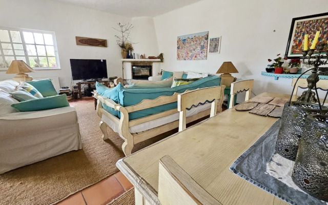 Toca do Fradinho - Pera 3 7Km da Praia