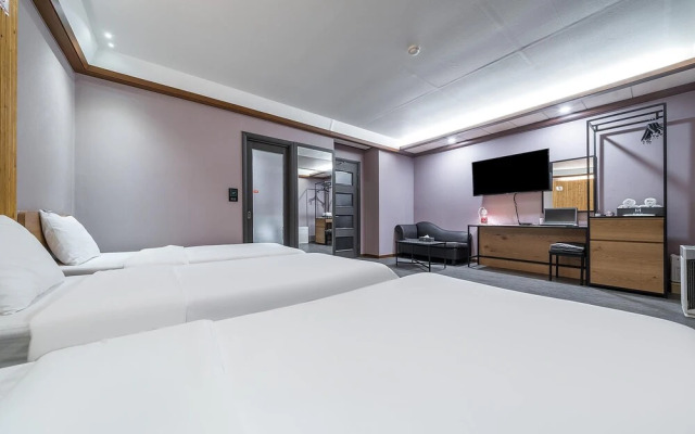 Sky Hotel