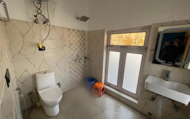 Kandalha Guest House