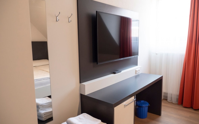 City Hotel