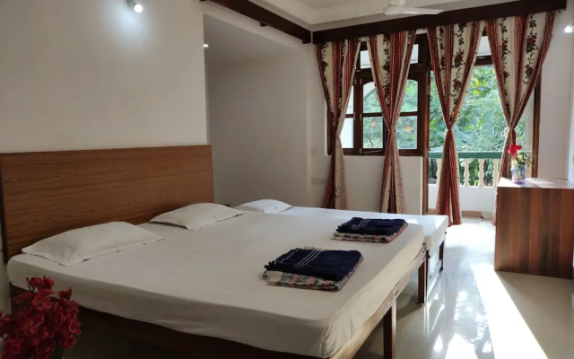 Hotel Kismat Mahal