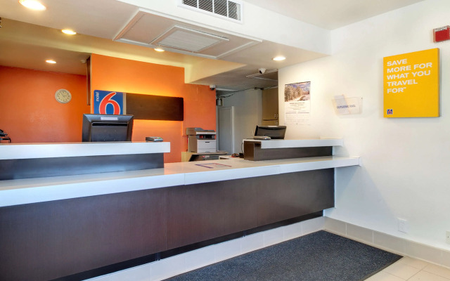 Motel 6 Capitol Heights, MD - Washington