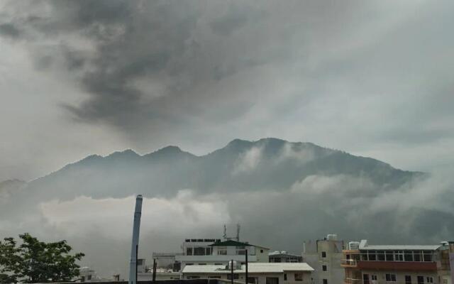 Goroomgo Hill Hoppers Rishikesh
