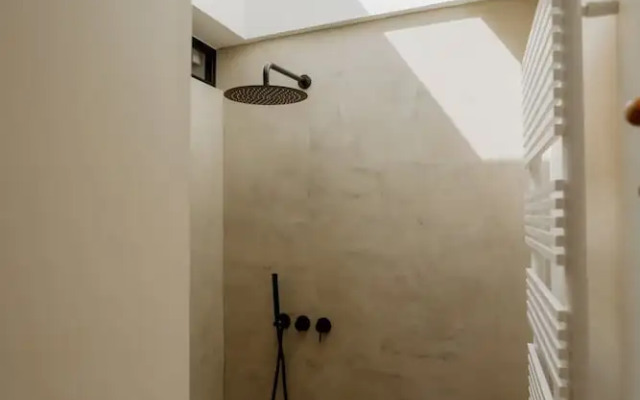 oceanHUTS Adults Only