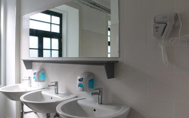 Nice Way Porto Hostel