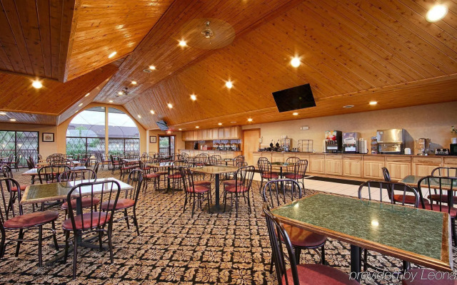 Best Western Plus Dockside Waterfront Inn