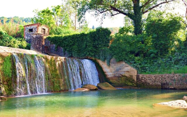 Montignano With Shared Pool