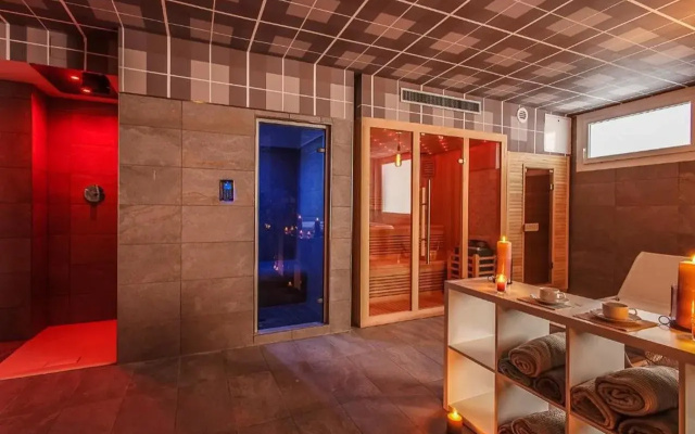 Hotel Cola Frontemare