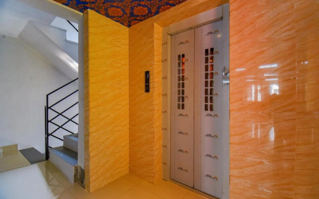 FabHotel Apricot Premier