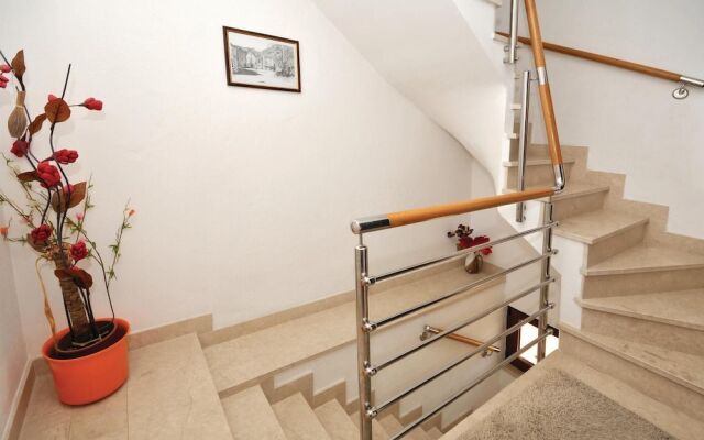 Stunning Home in Kastel Stari With Wifi and 1 Bedrooms