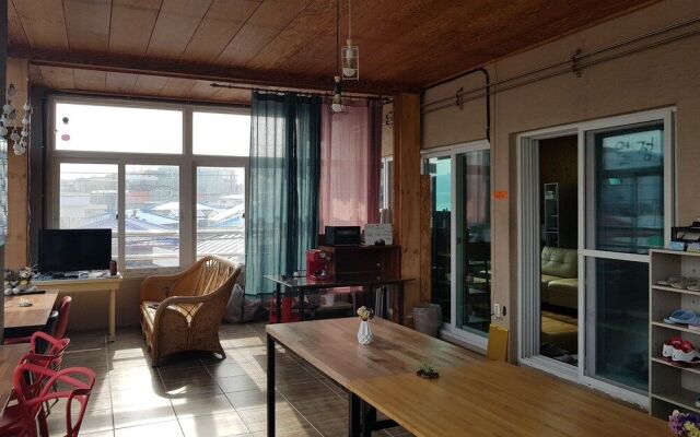 Woljeong view Guesthouse - Hostel