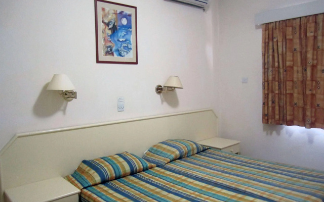 Senator Hotel Apartments - Adults Only