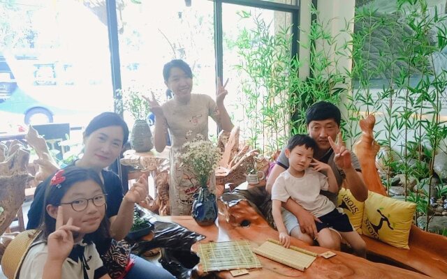 Phuong Tran Apartment and Hotel