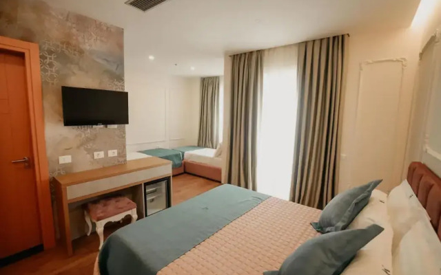 Martiness Hotel