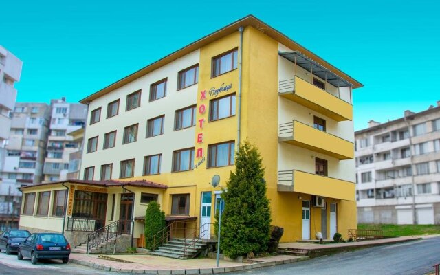 Family Hotel Varbitsa