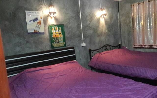 Baan Raiplaysoi Homestay