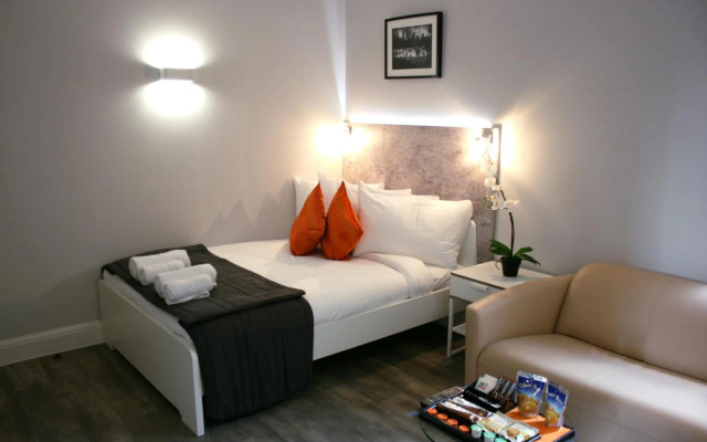 Westciti Caroco Aparthotel