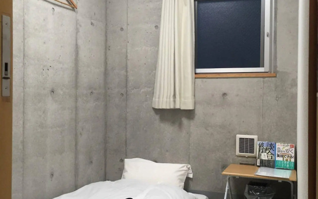Weekly SHO Hotel Namba