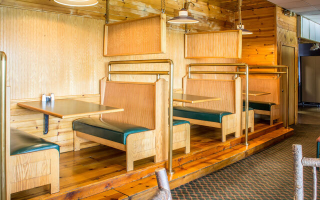 Quality Inn & Suites Event Center