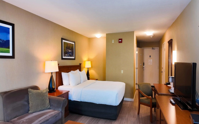 Ramada Hotel & Conference Center by Wyndham Kelowna