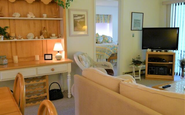 96 Eaton - 2 Bedroom Condo