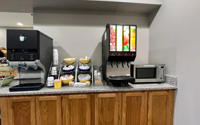 Reston Inn & Suites