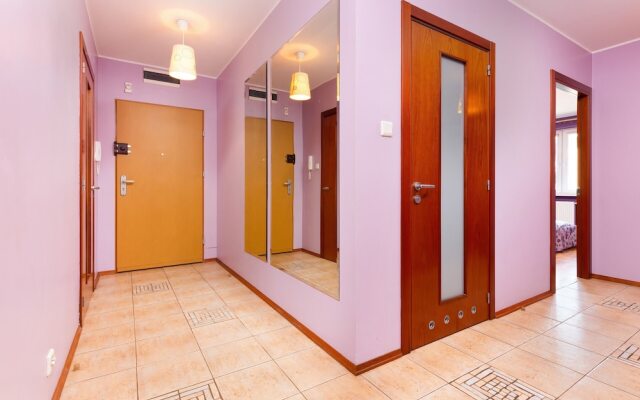 Apartment Wyspowa Warsaw by Renters