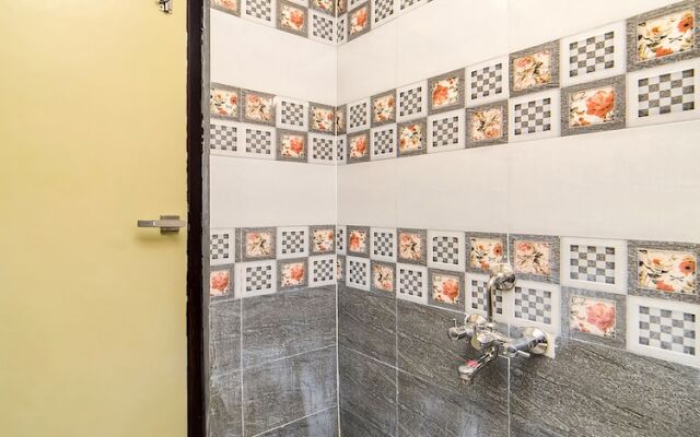 SPOT ON 41635 Hotel Gpr Grand