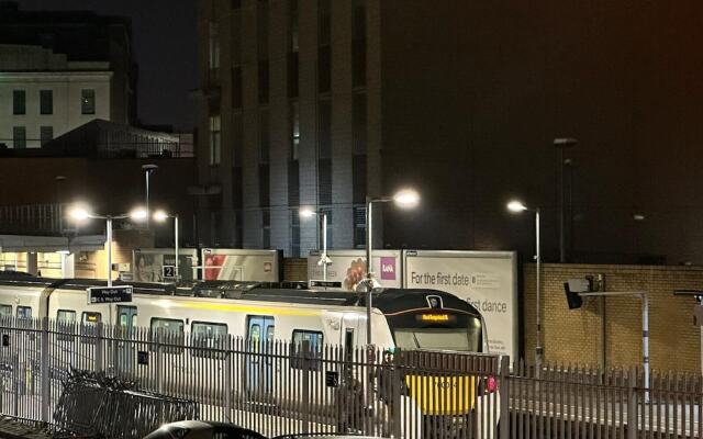 New! Xtra Large 4 Bedroom Up to 14 Guests